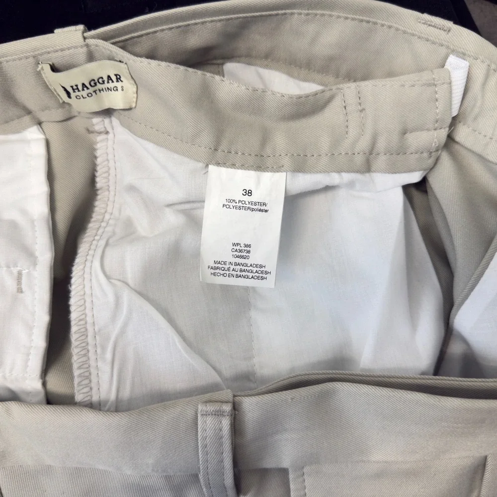Haggar Mens Pleated Expandable Waist Golf Shorts Stone Beige Size 38